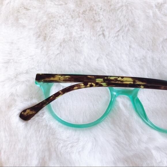 Miles Green Classic Round Reader Glasses - Picture 9 of 11